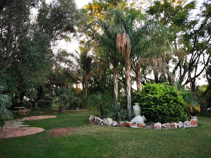 Lodge Accommodation in Keimoes - Kokerboom Lodge
