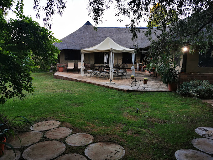 Lodge Accommodation in Keimoes - Kokerboom Lodge
