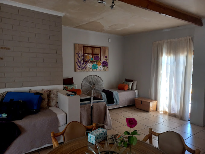 Lodge Accommodation in Keimoes - Kokerboom Lodge