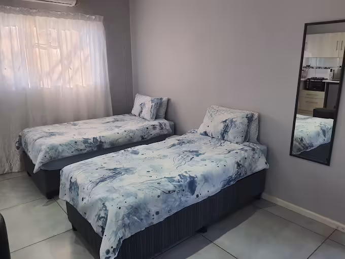 Self-catering Guest House in Keimoes - 1150 on Bain