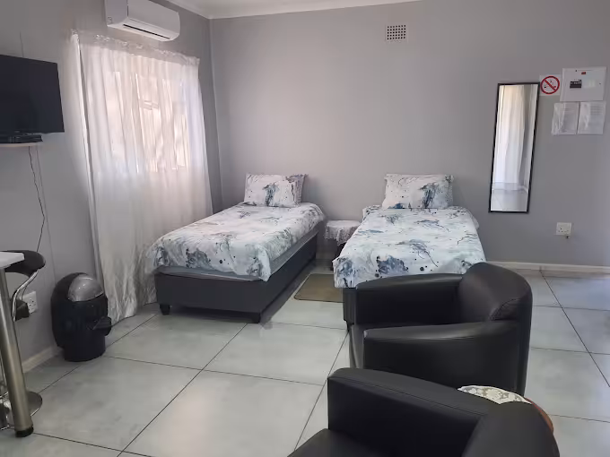 Self-catering Guest House in Keimoes - 1150 on Bain